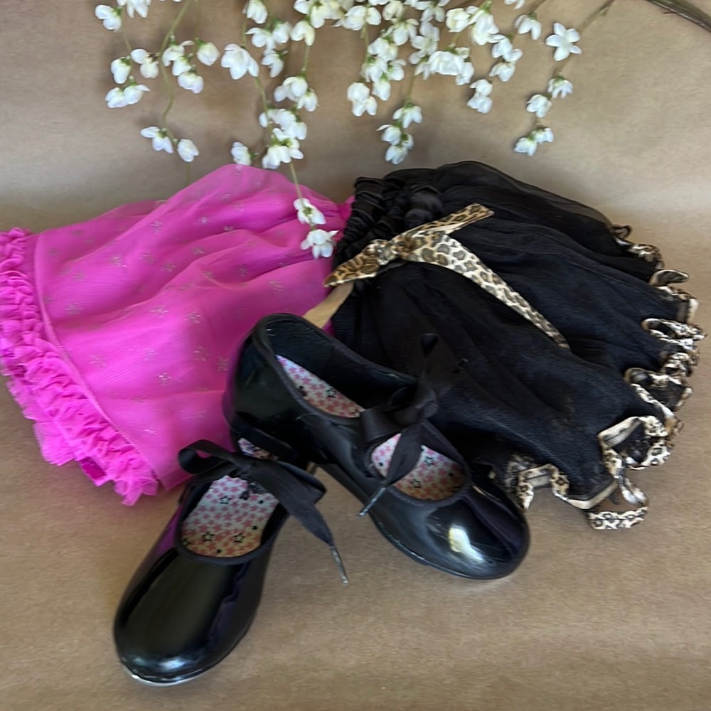 Girl Capezio Tap Shoes